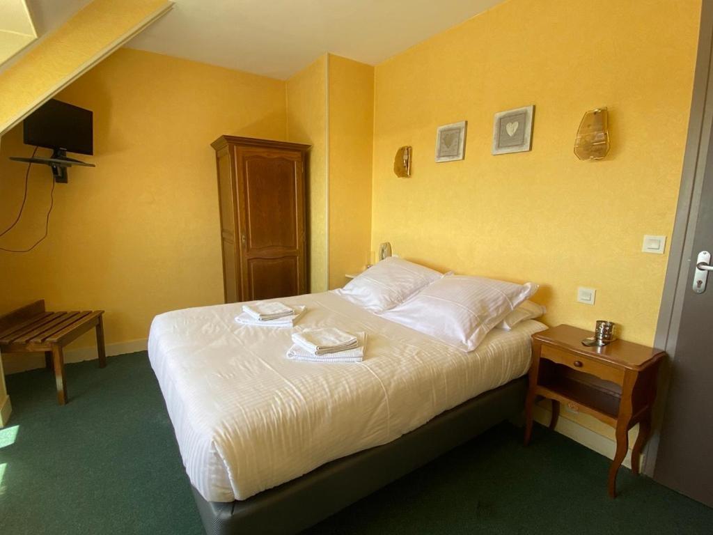 Hotel De La Poste Falaise  Luaran gambar